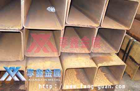 上海享鑫方管倉庫現場(chǎng)實(shí)景