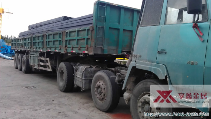 石家莊XX機械制造有限公司定做的Q345B焊接方管已經(jīng)裝車(chē)了